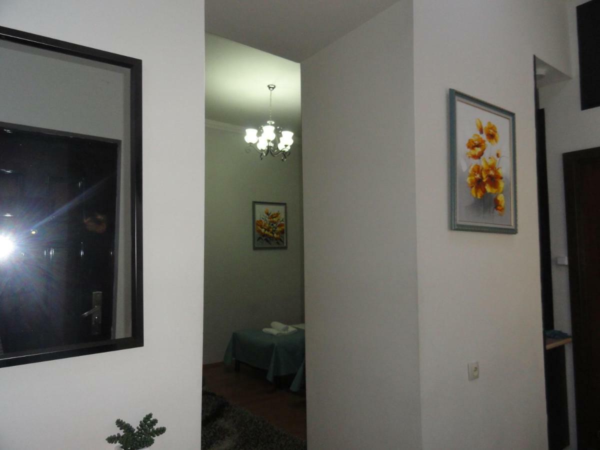 Apartment Fine Home Тбілісі Екстер'єр фото